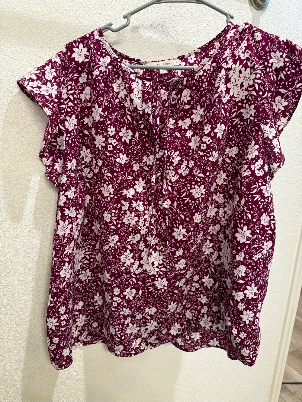 fun 2 fun Magenta Floral Flutter Sleeve Blouse